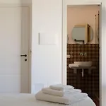 Garibaldi - Boutique With Breakfast Included - Jacuzzi Available