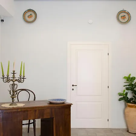 Garibaldi - Boutique With Breakfast Included - Jacuzzi Available 3* Rosolini