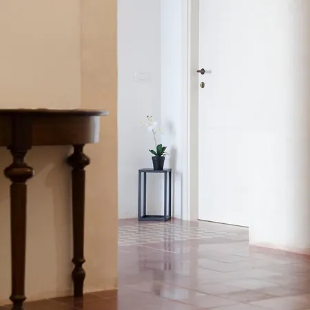 Garibaldi - Boutique With Breakfast Included - Jacuzzi Available 3* Rosolini