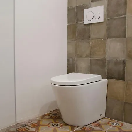 Garibaldi - Boutique With Breakfast Included - Jacuzzi Available 3* Rosolini